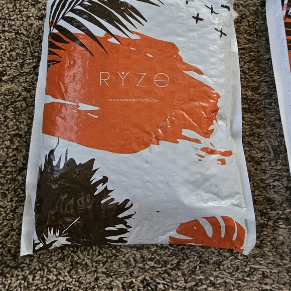 Ryze Mushroom Coffee - Picture 4 of 5